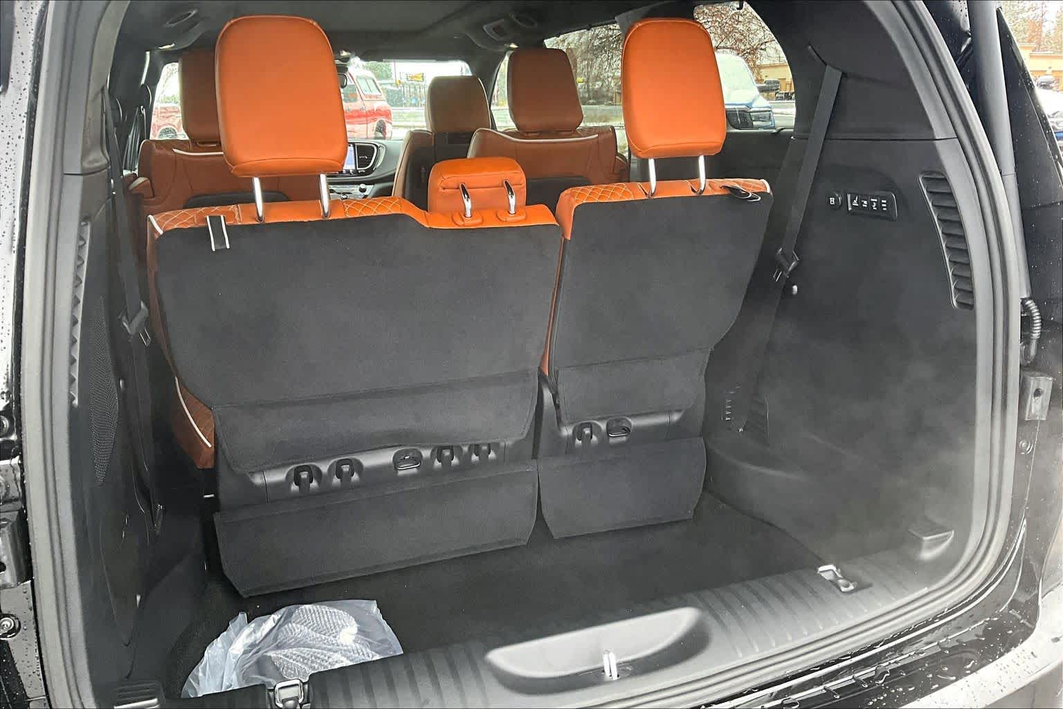 Thumbnail: 2026 Chrysler Pacifica - 19