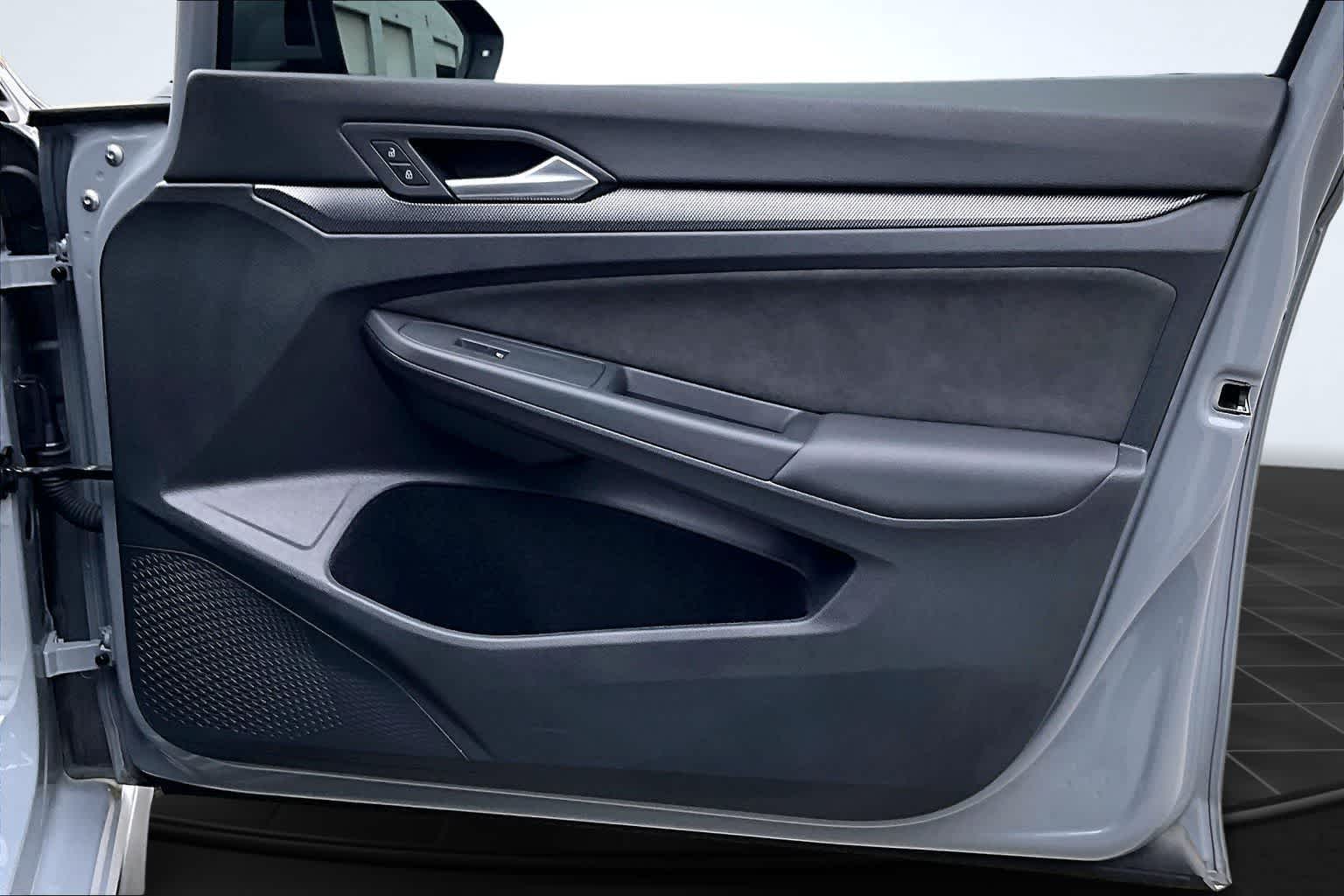 Thumbnail: 2025 Volkswagen Golf - 29