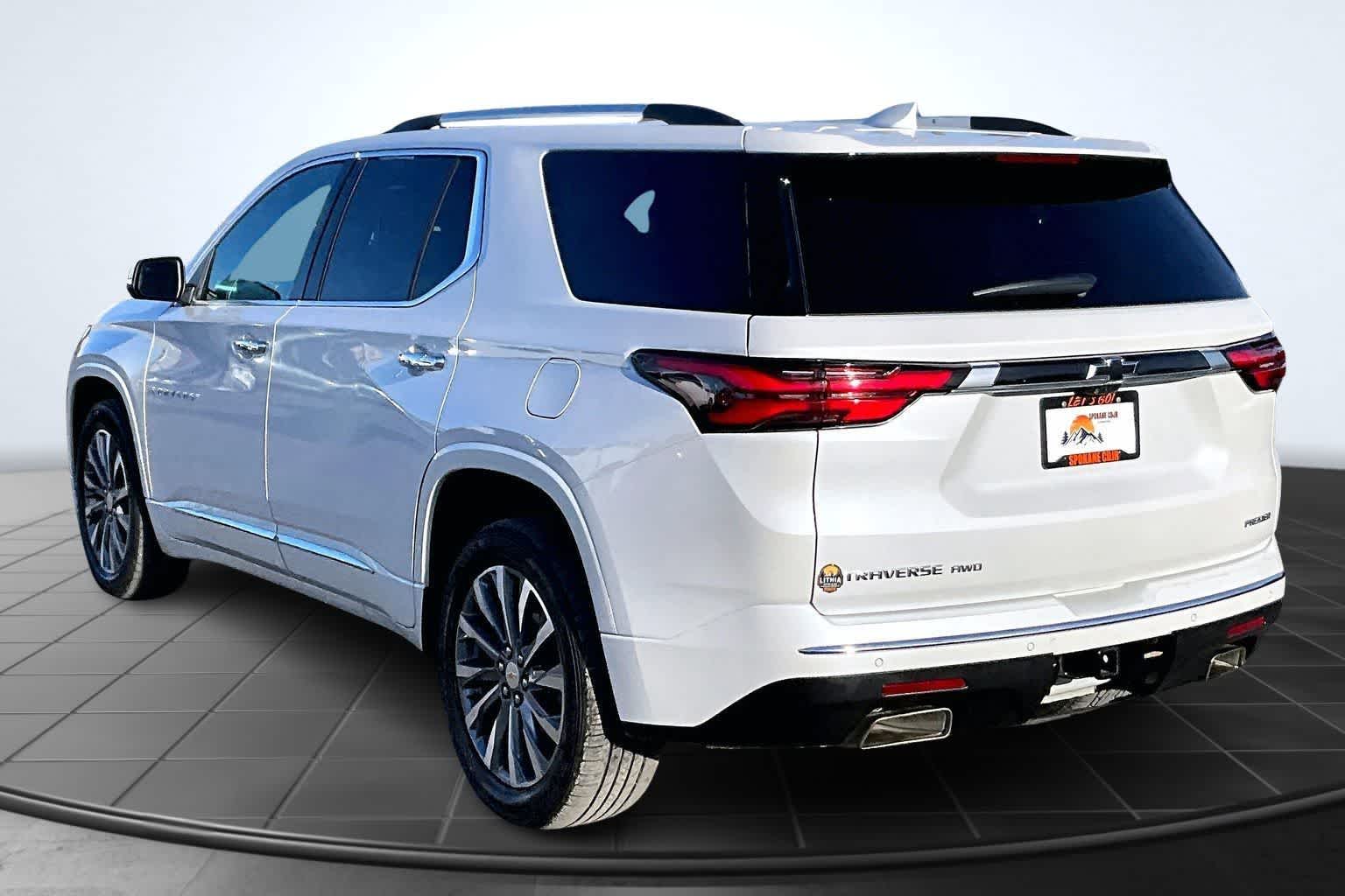 Thumbnail: 2023 Chevrolet Traverse - 4