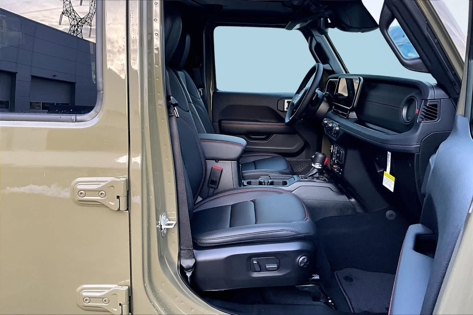 Thumbnail: 2026 Jeep Gladiator - 14