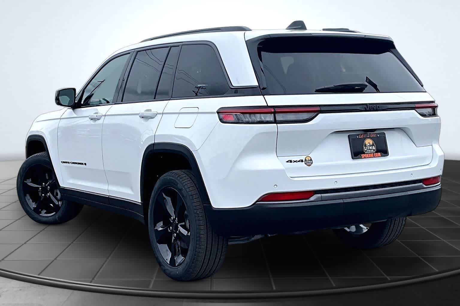 Thumbnail: 2026 Jeep Grand Cherokee - 4