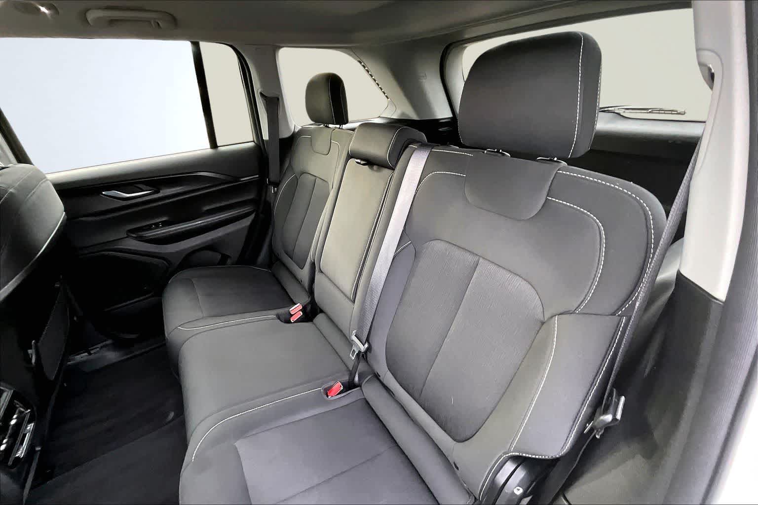 Thumbnail: 2024 Jeep Grand Cherokee - 13