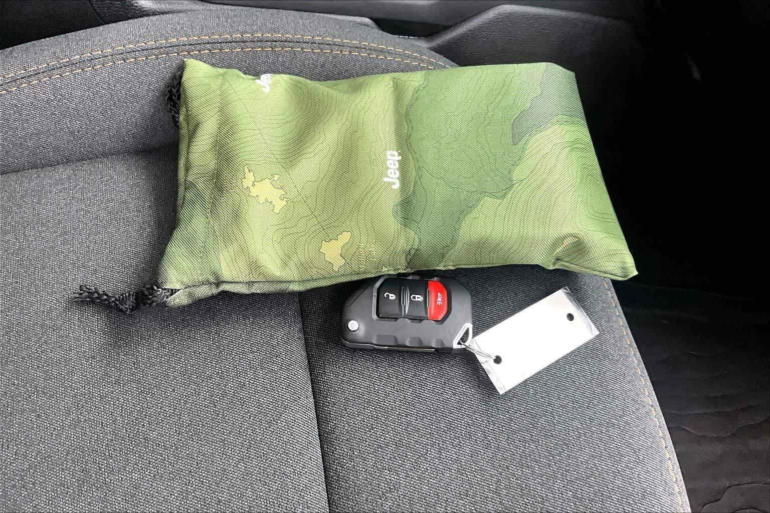 Thumbnail: 2024 Jeep Gladiator - 20