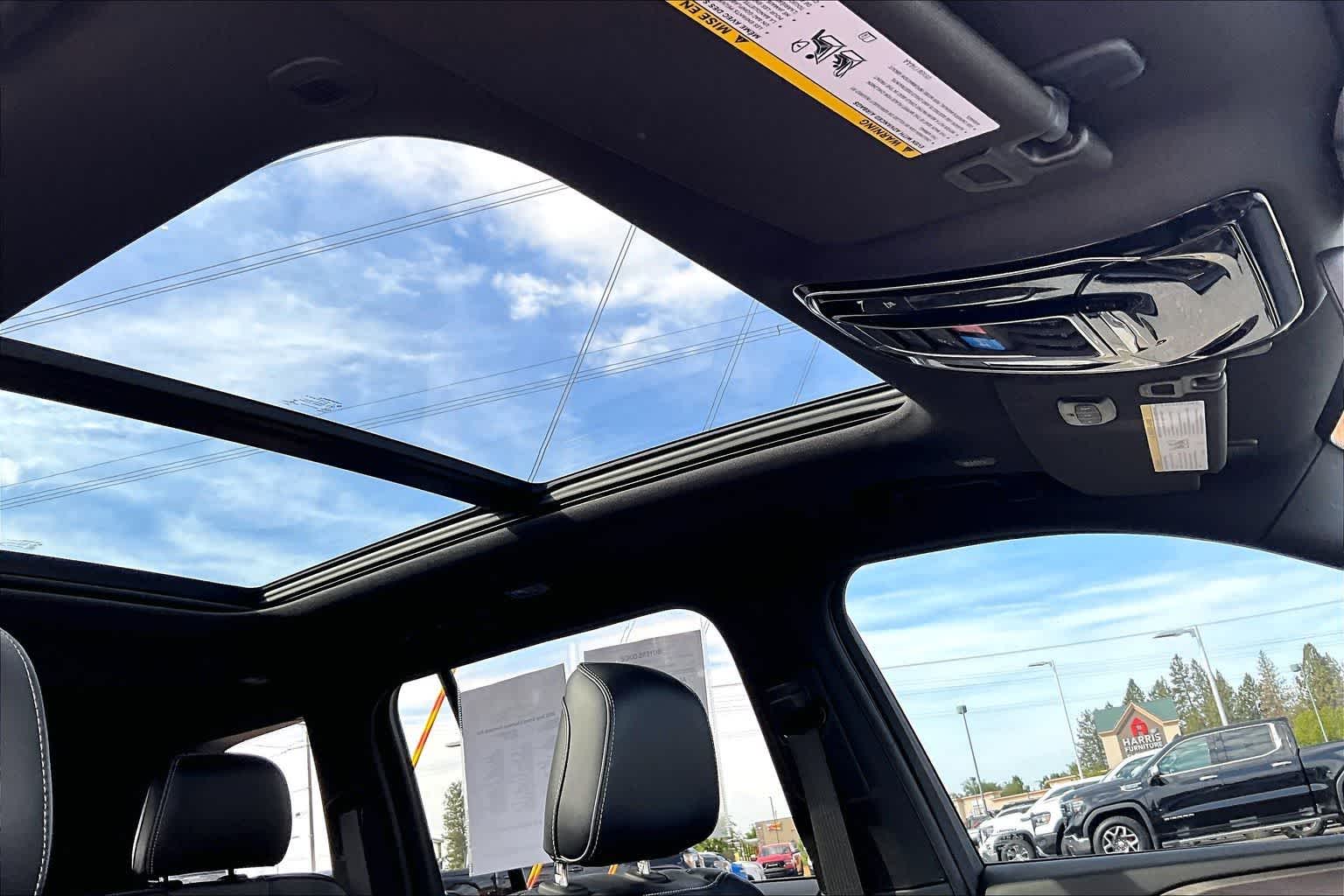 Thumbnail: 2022 Jeep Grand Cherokee - 29