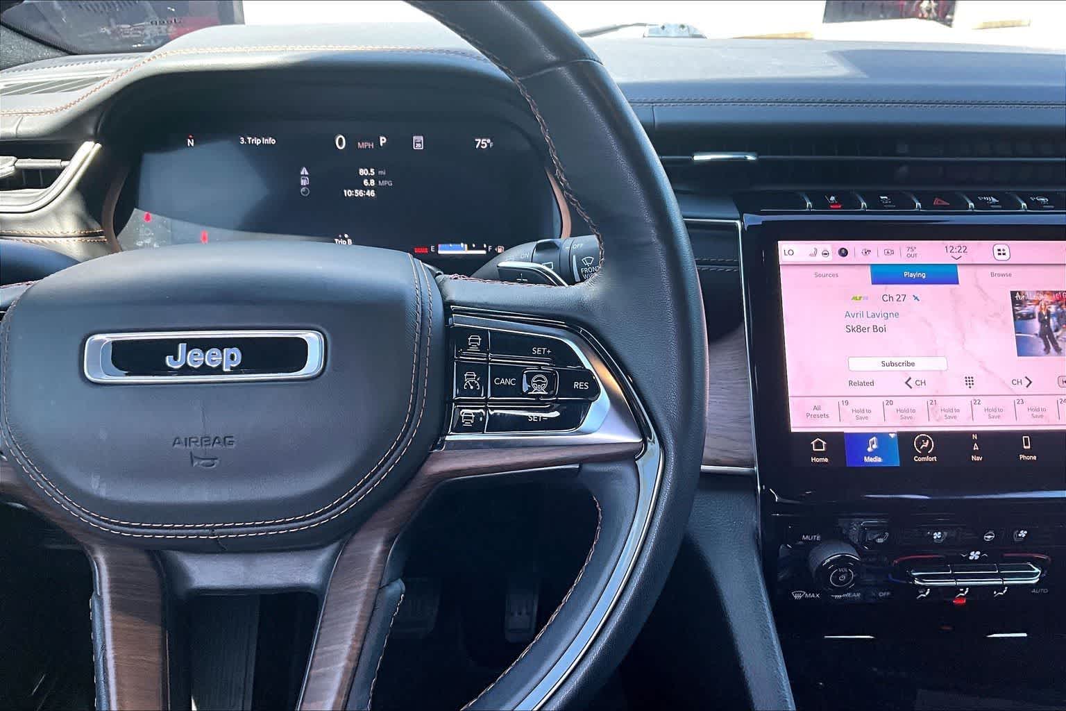 Thumbnail: 2023 Jeep Grand Cherokee L - 25
