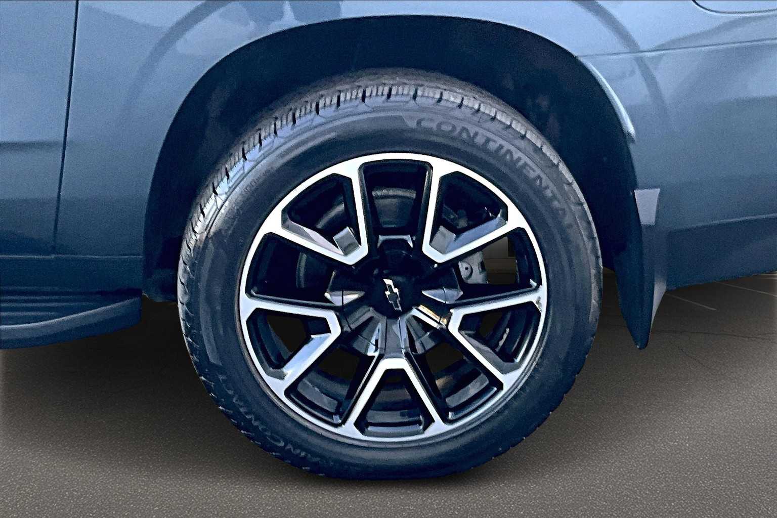 Thumbnail: 2021 Chevrolet Suburban - 36