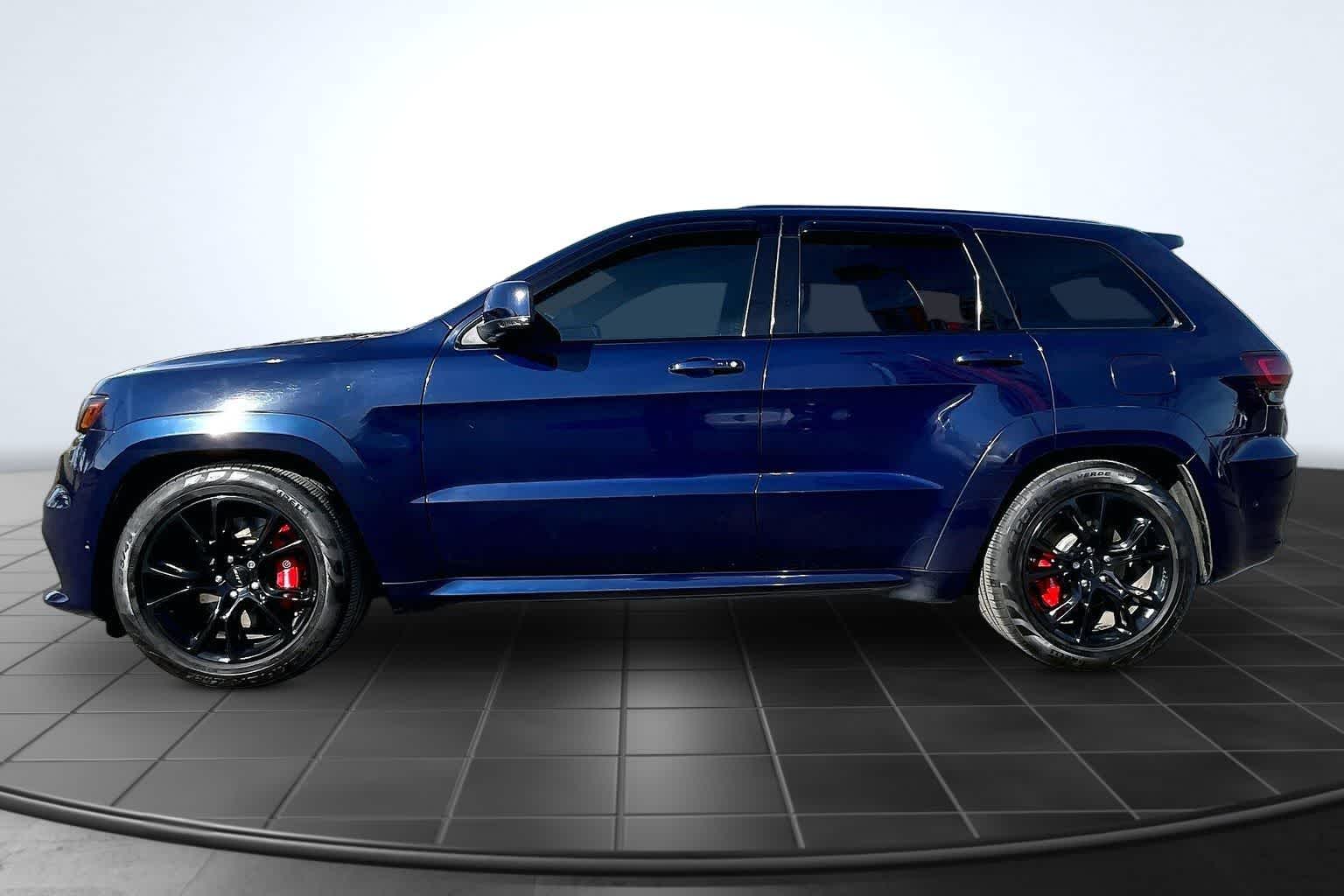 Thumbnail: 2017 Jeep Grand Cherokee - 3