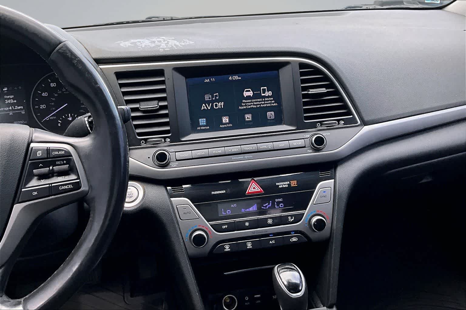 Thumbnail: 2017 Hyundai Elantra - 16