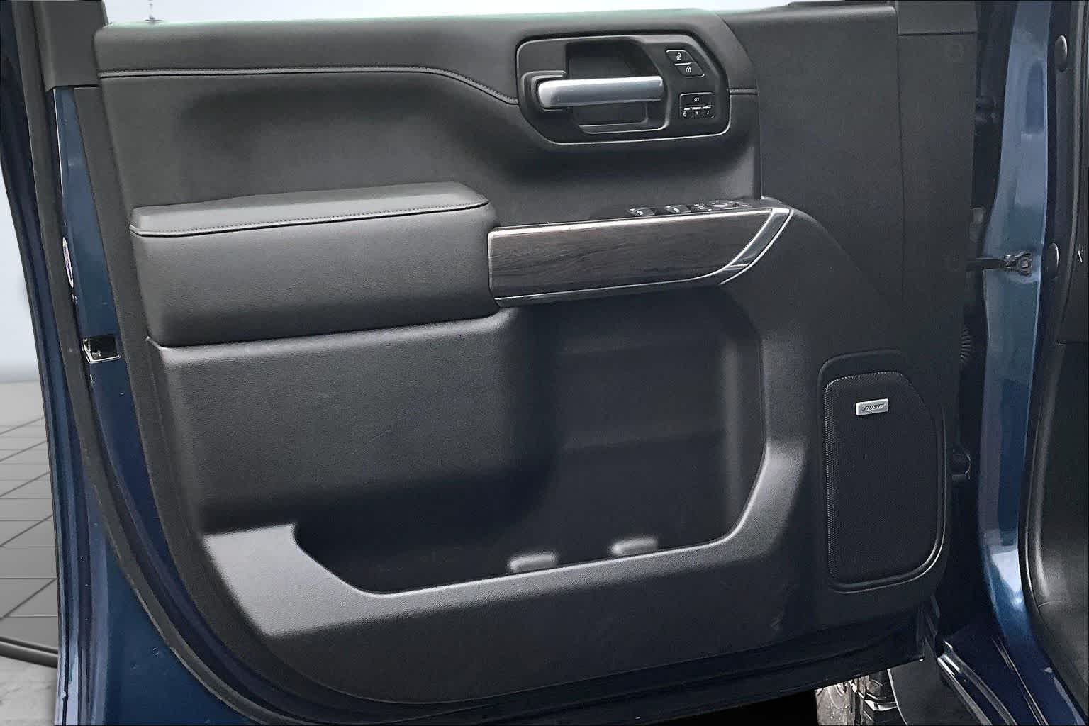 Thumbnail: 2022 Chevrolet Silverado 3500 - 28