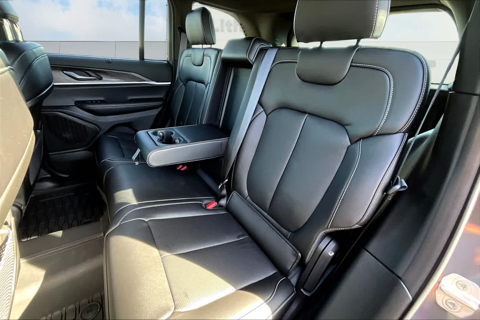 Thumbnail: 2025 Jeep Grand Cherokee - 13