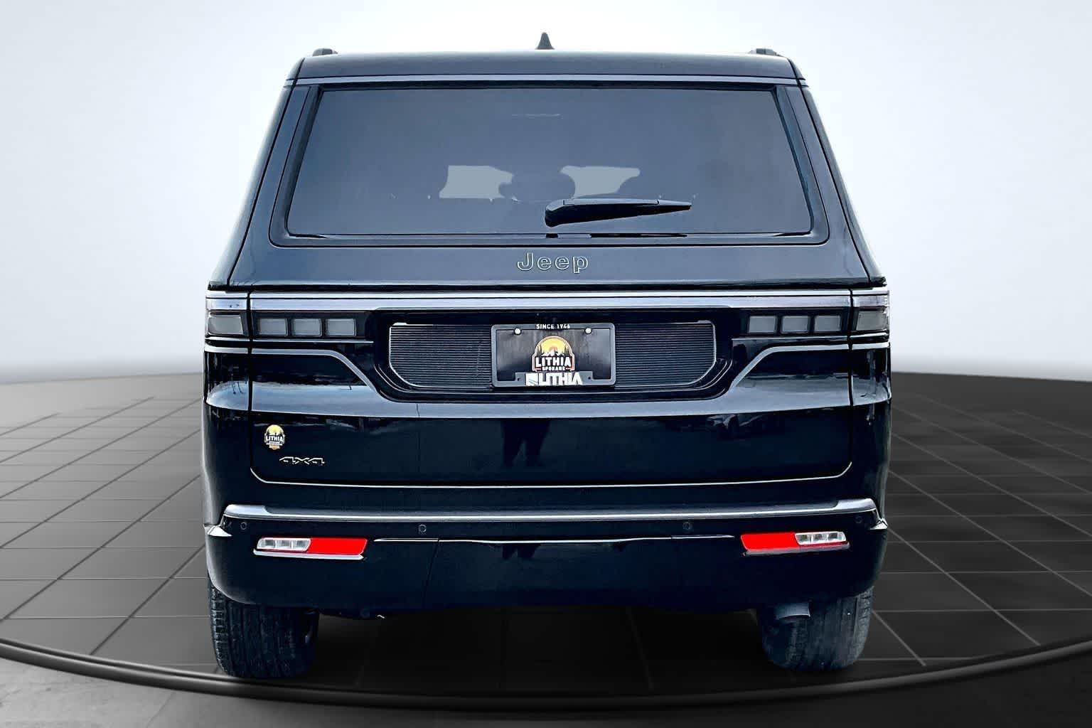 Thumbnail: 2026 Jeep Grand Wagoneer - 5