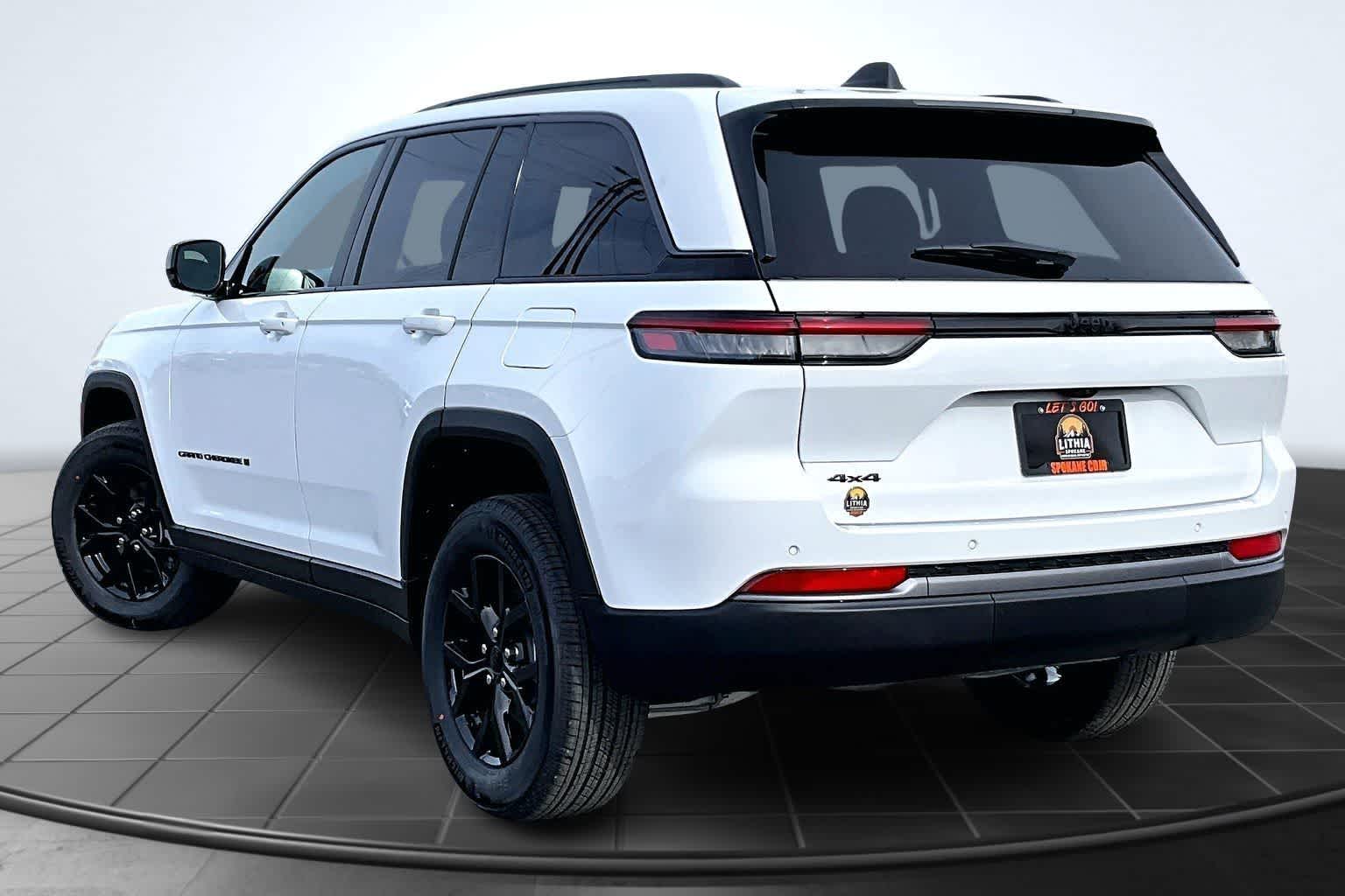 Thumbnail: 2026 Jeep Grand Cherokee - 4