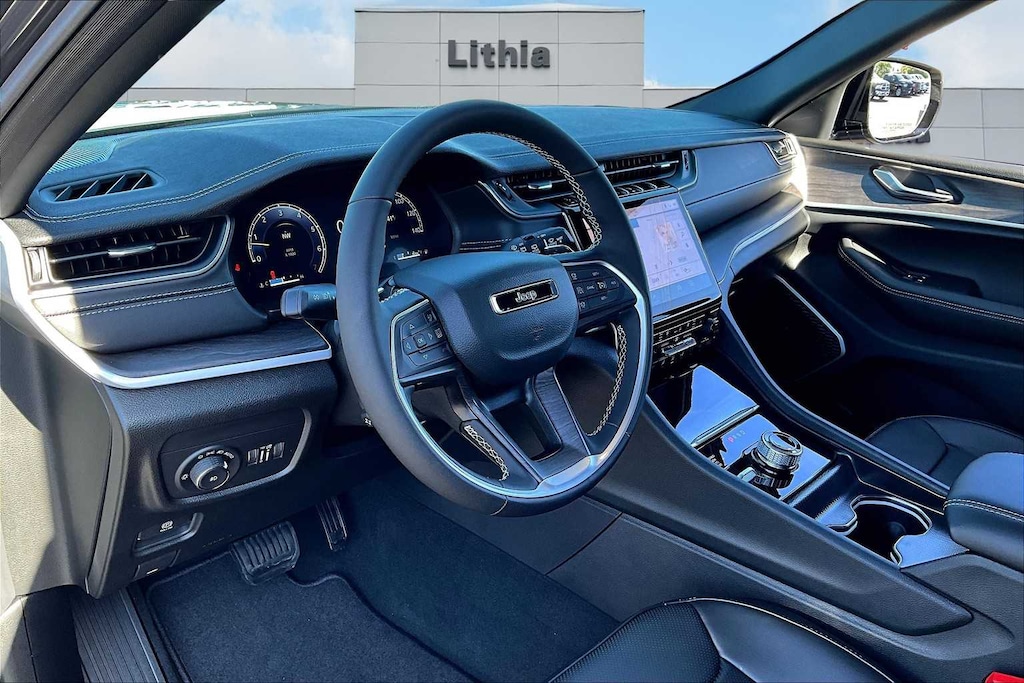 New 2025 Jeep Grand Cherokee LIMITED 4X4 Sport Utility