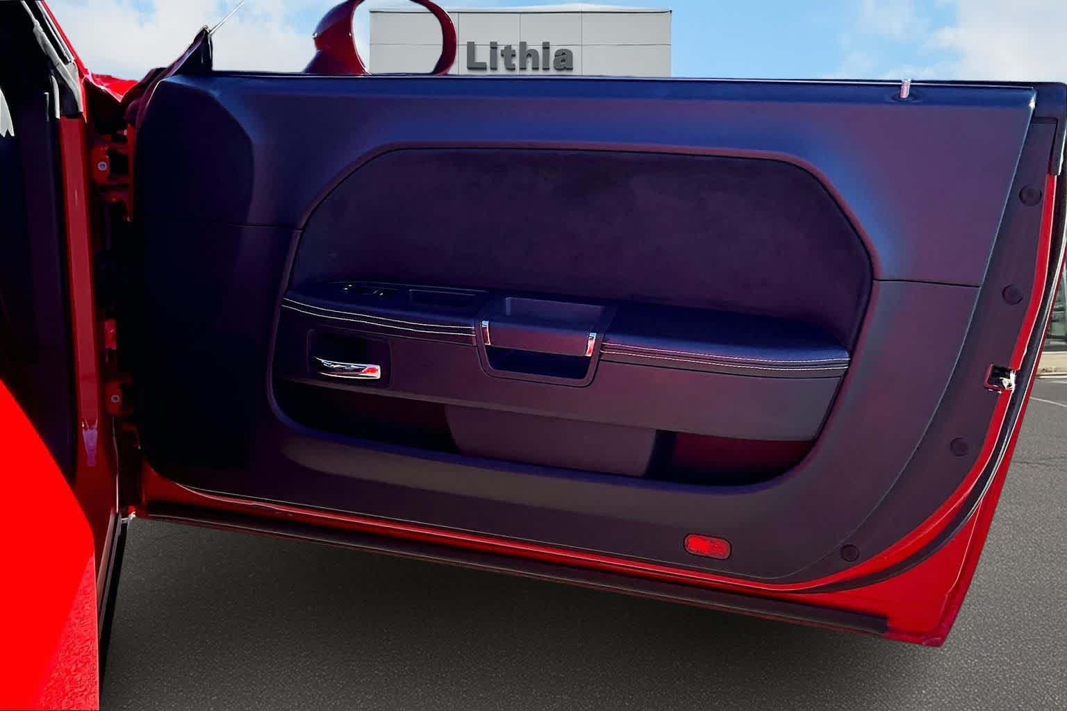 Thumbnail: 2013 Dodge Challenger - 28