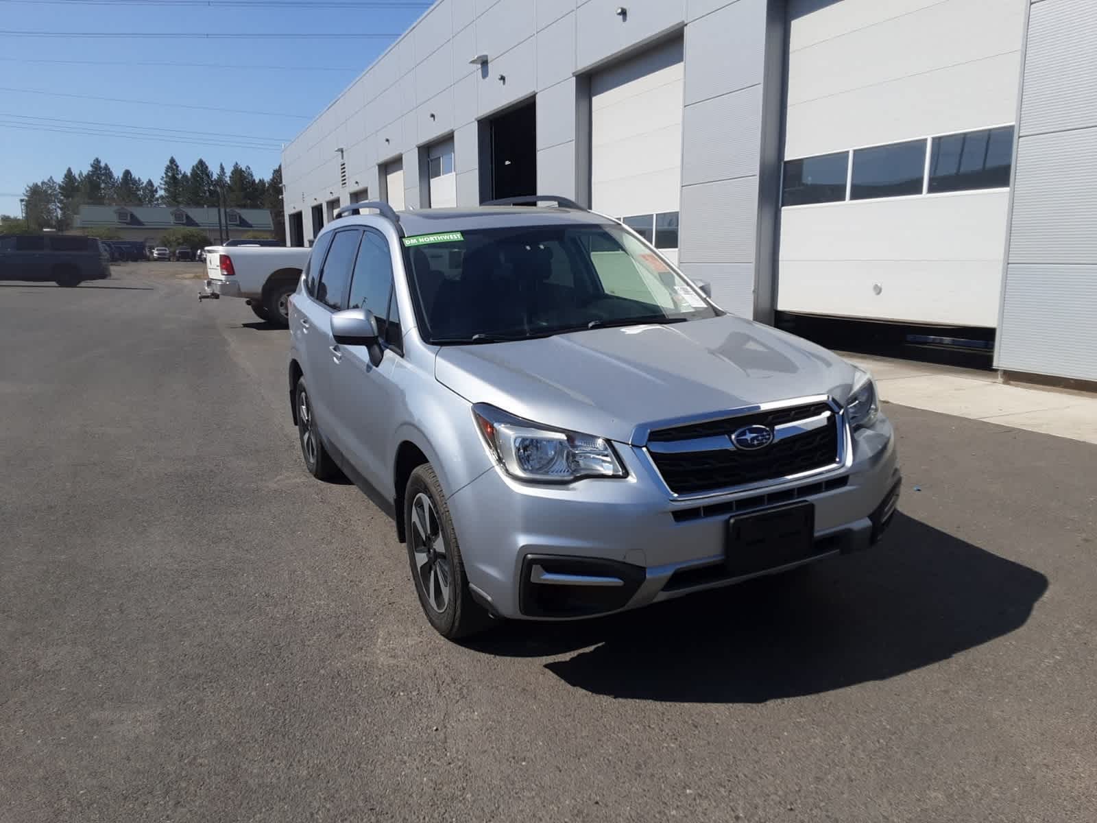 2018 Subaru Forester Premium photo 2
