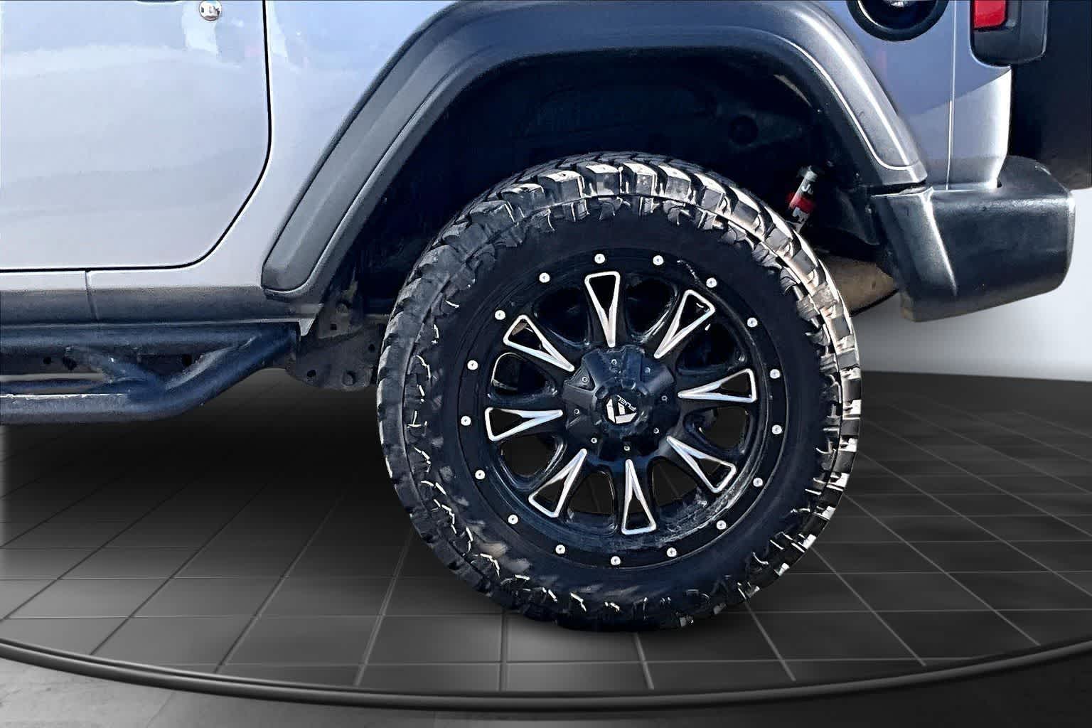 Thumbnail: 2021 Jeep Wrangler - 36
