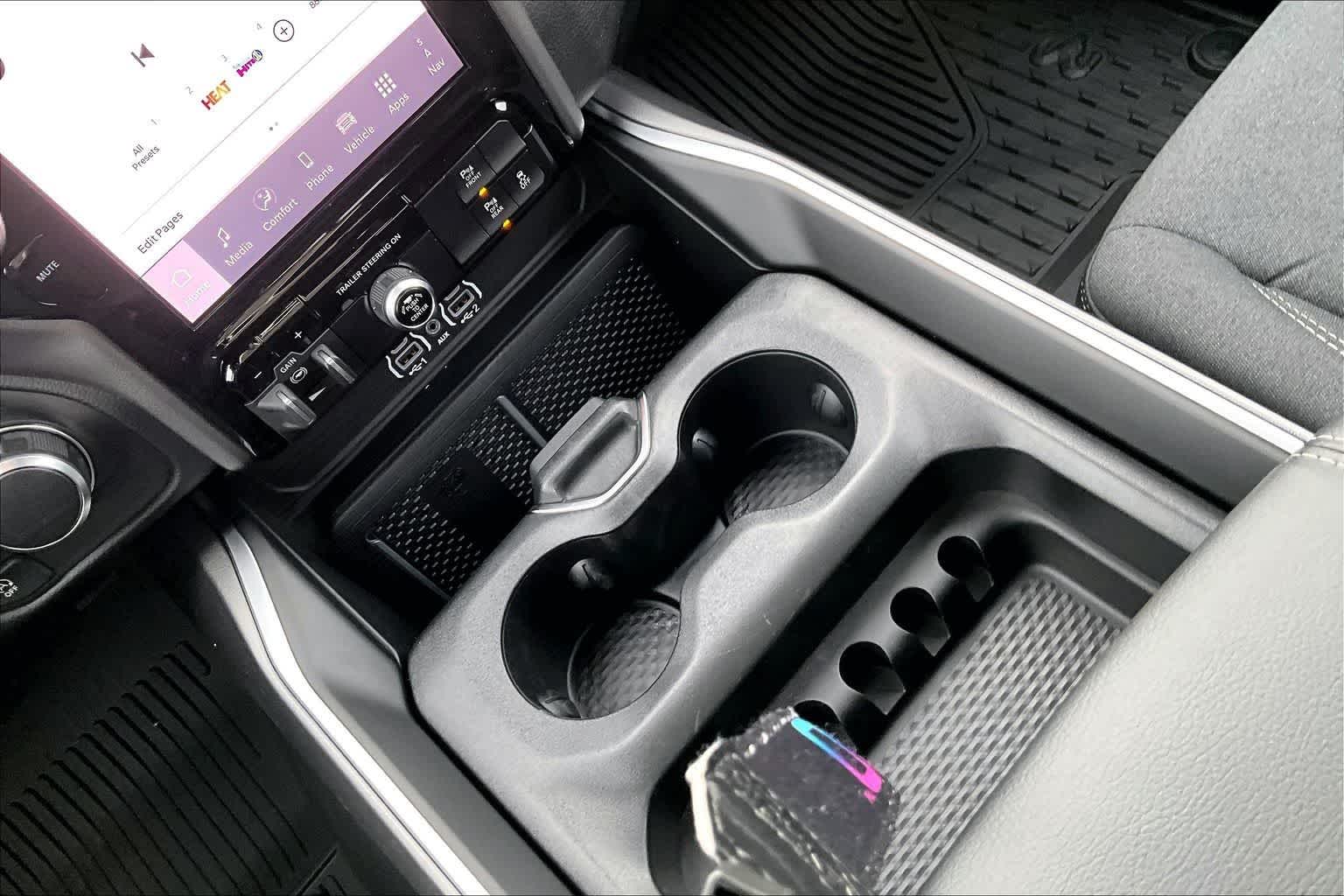 Thumbnail: 2026 RAM 1500 - 17