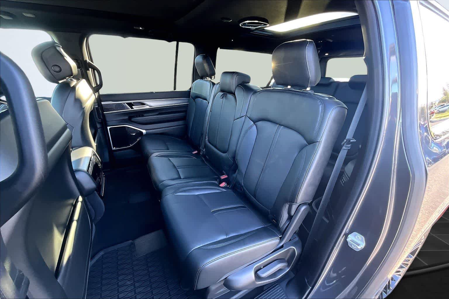 Thumbnail: 2026 Jeep Grand Wagoneer L - 13