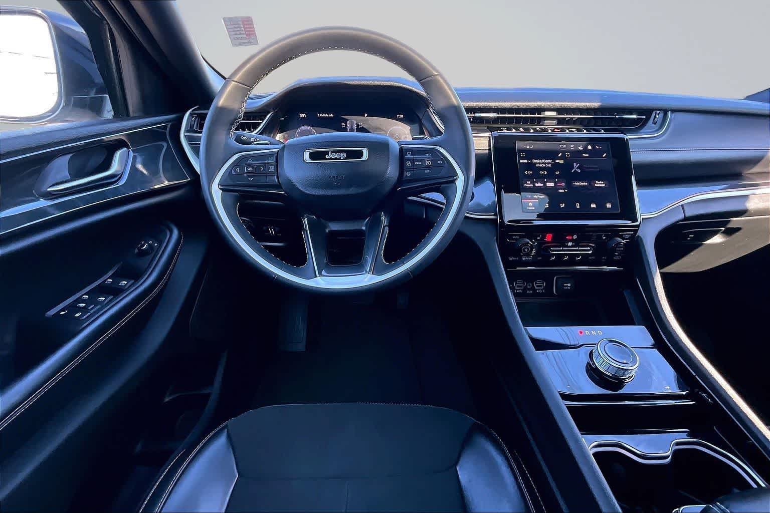 Thumbnail: 2023 Jeep Grand Cherokee - 15