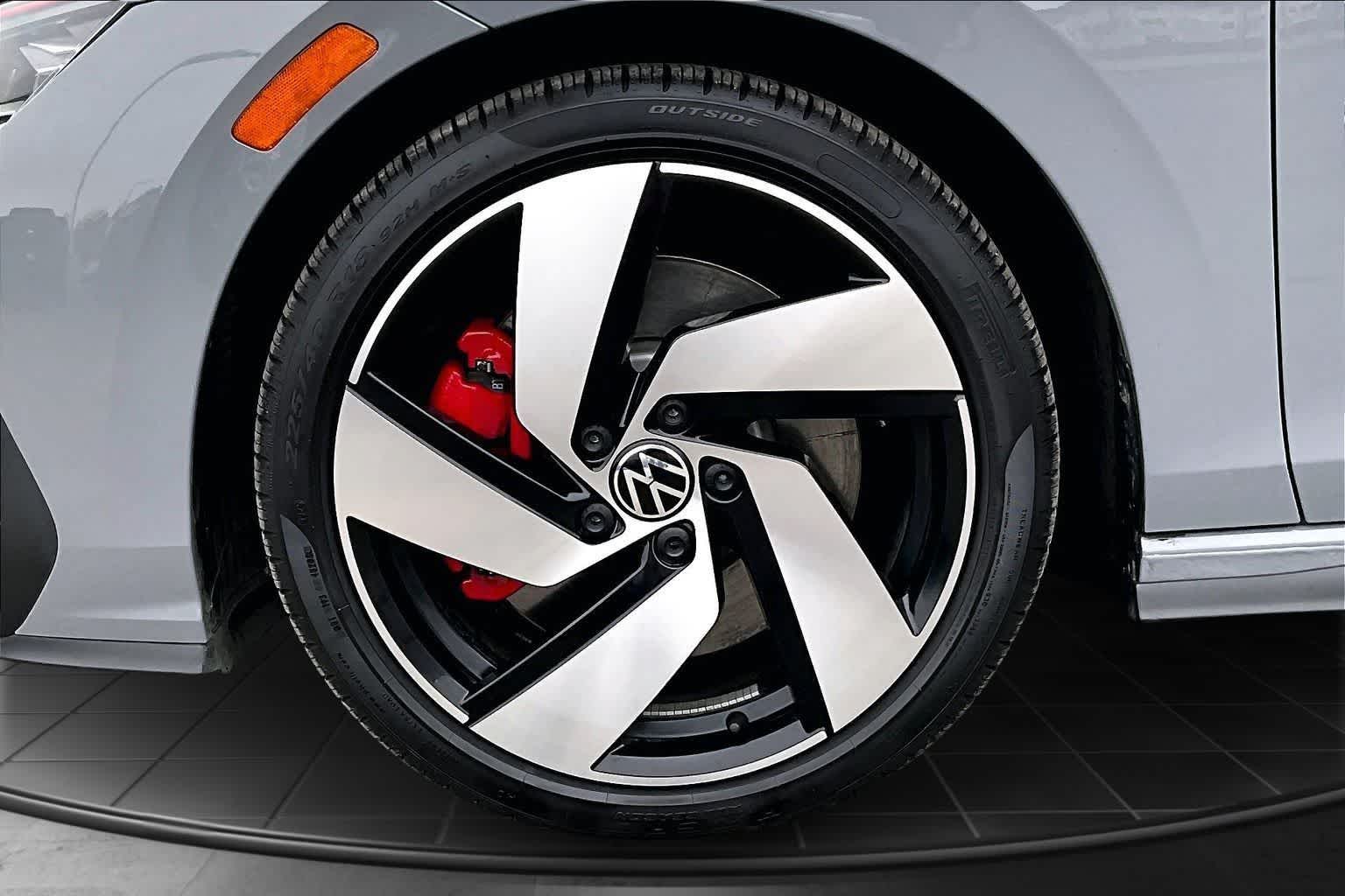 Thumbnail: 2025 Volkswagen Golf - 8