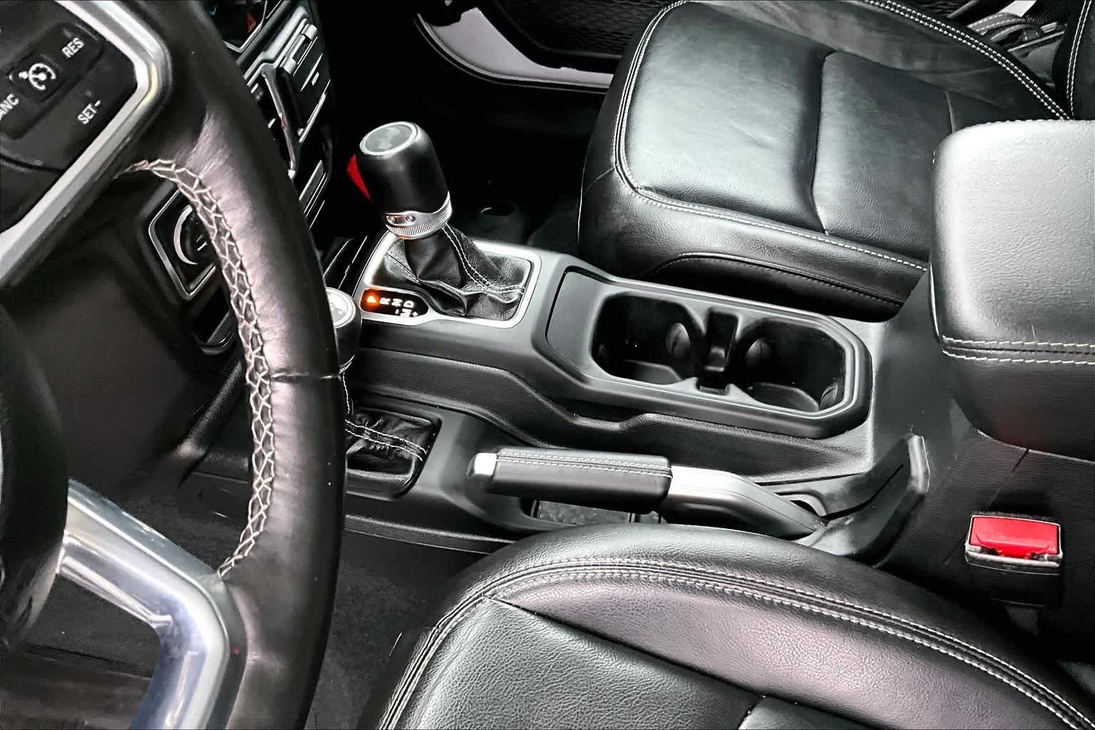 Thumbnail: 2023 Jeep Wrangler - 17