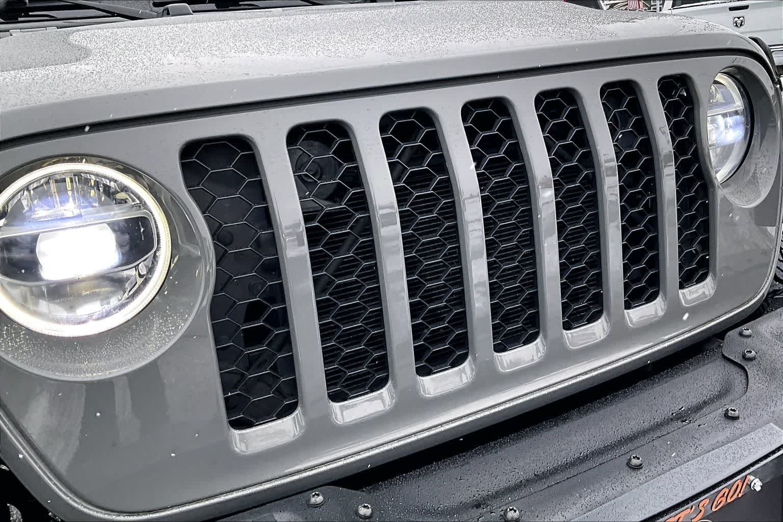 Thumbnail: 2021 Jeep Gladiator - 33