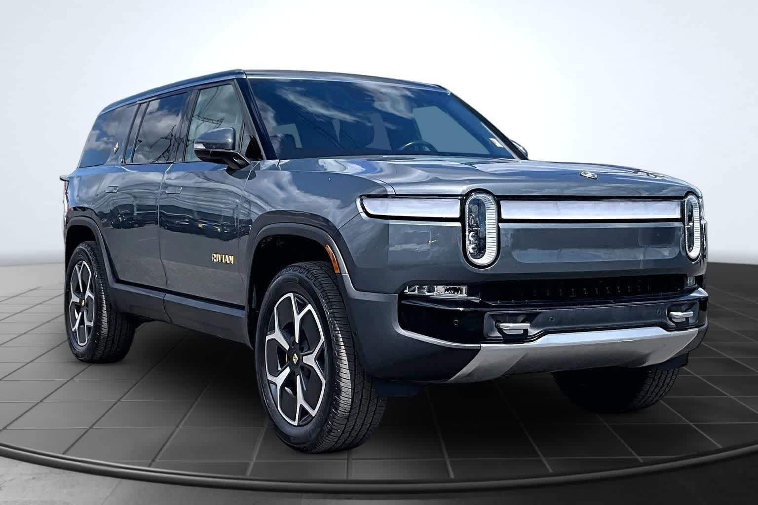 Thumbnail: 2023 Rivian R1S - 21