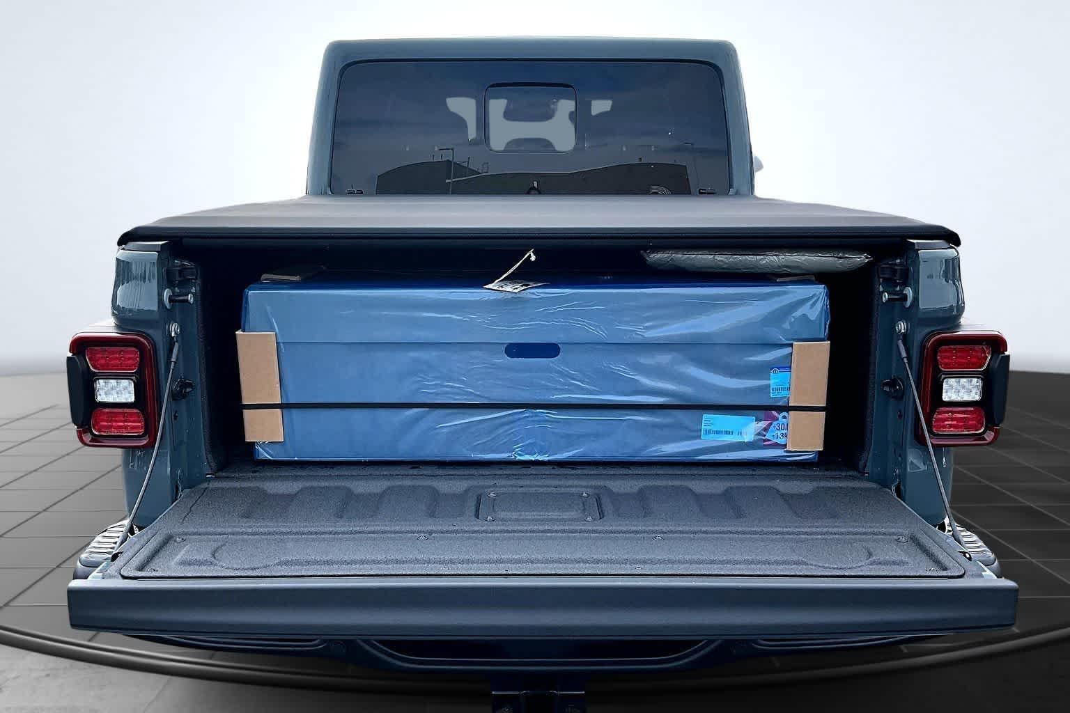 Thumbnail: 2026 Jeep Gladiator - 19