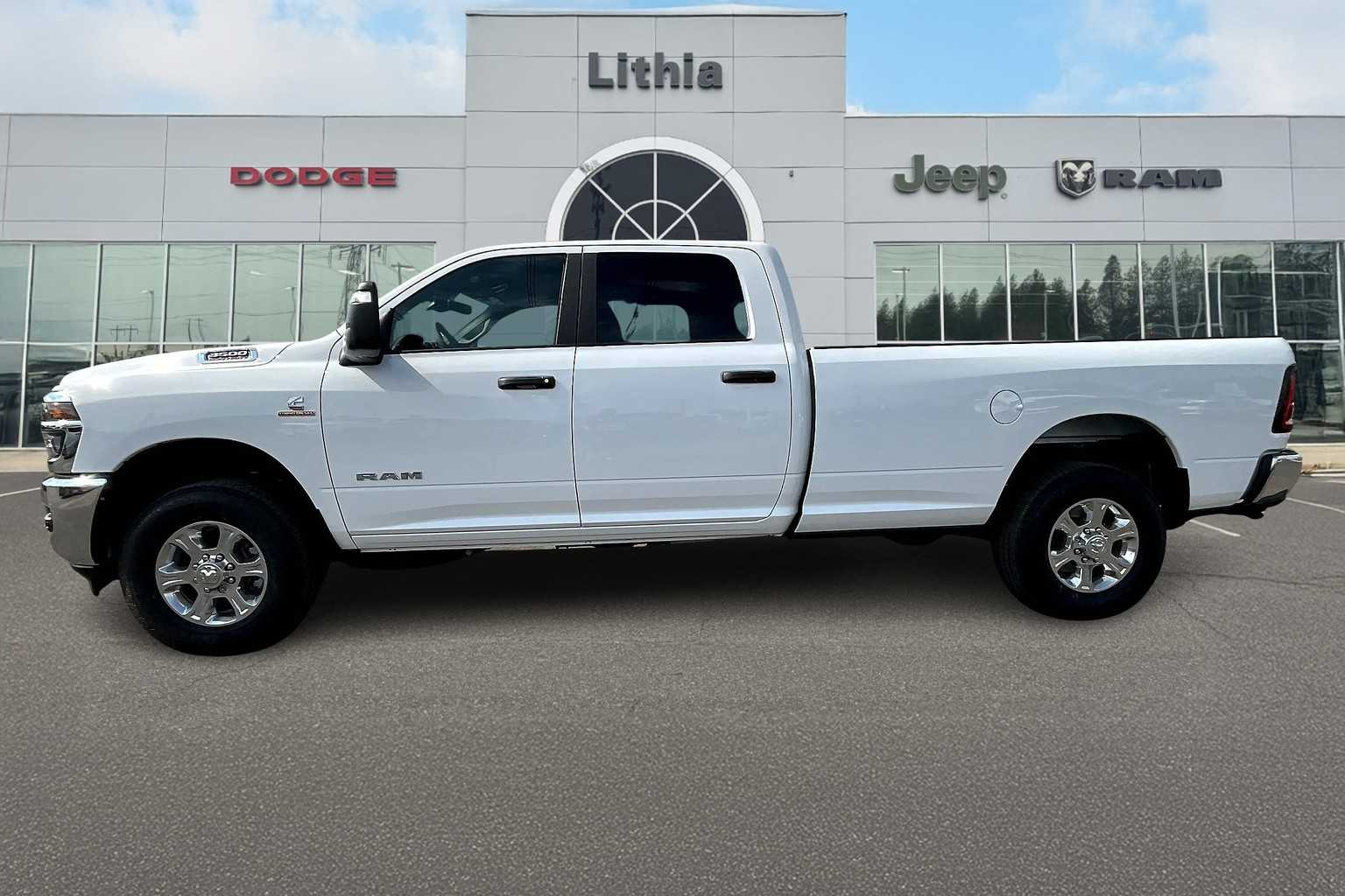 2026 Ram 3500 Big Horn photo 3