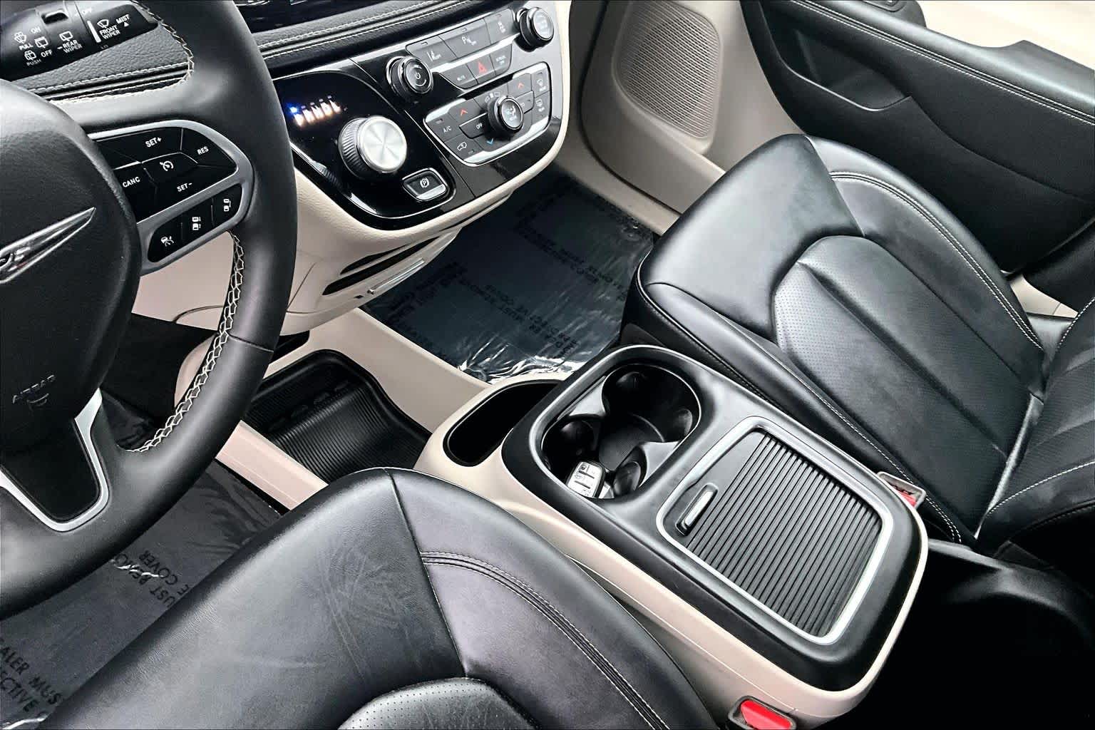 Thumbnail: 2024 Chrysler Pacifica - 17