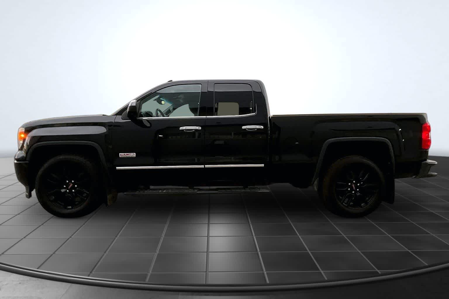 Thumbnail: 2015 GMC Sierra 1500 - 3