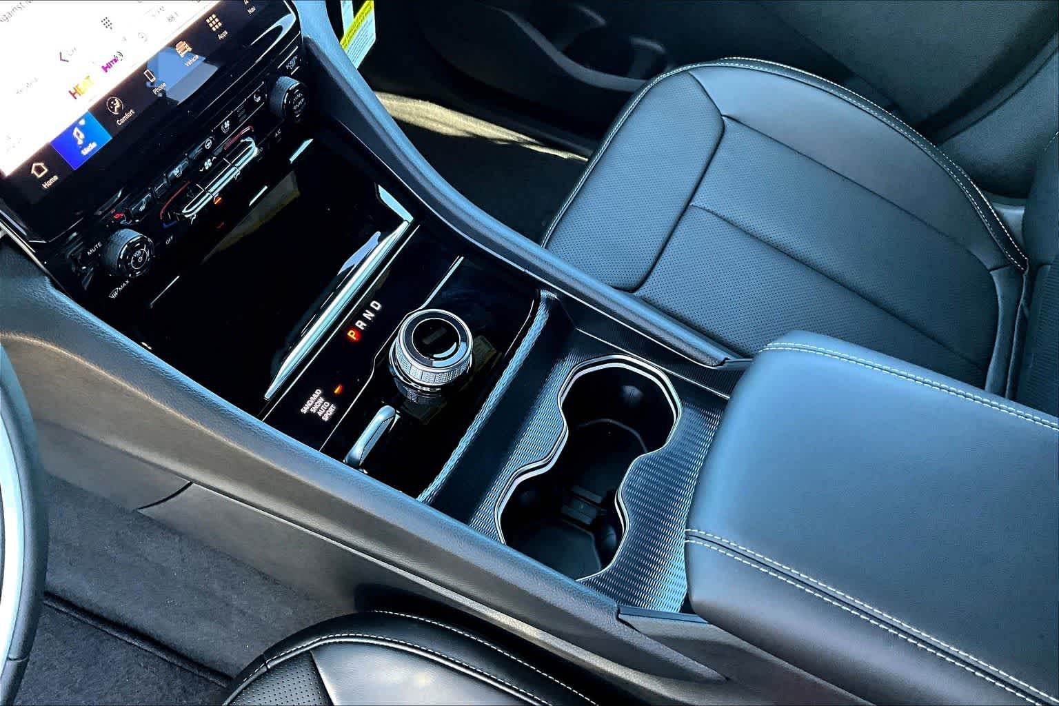 Thumbnail: 2025 Jeep Grand Cherokee - 17