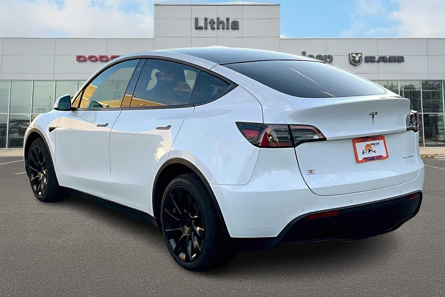 2022 Tesla Model Y Long Range photo 4