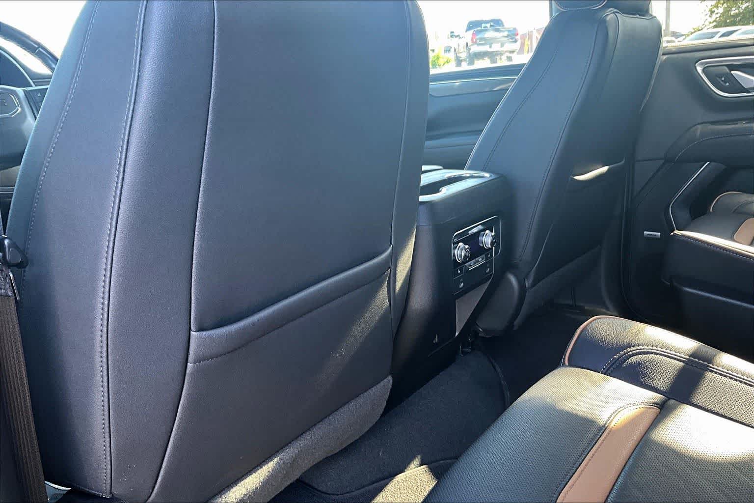 Thumbnail: 2022 GMC Yukon - 12