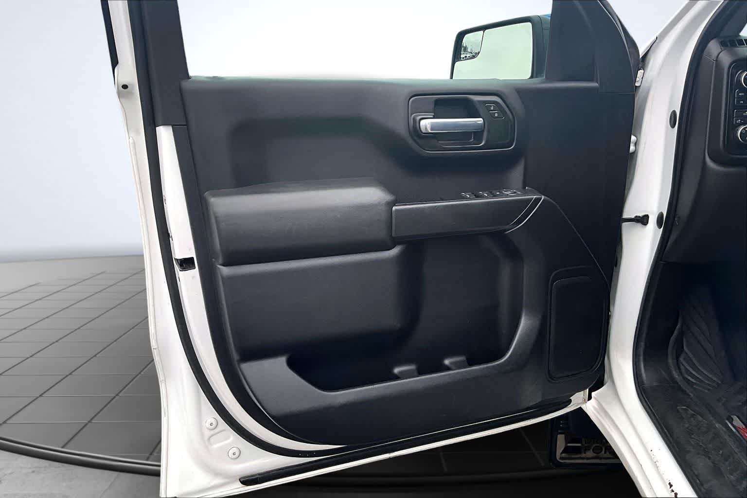 Thumbnail: 2021 Chevrolet Silverado 1500 - 28