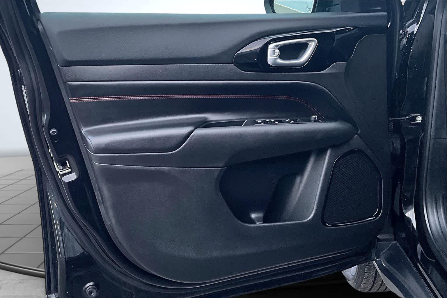 Thumbnail: 2024 Jeep Compass - 28