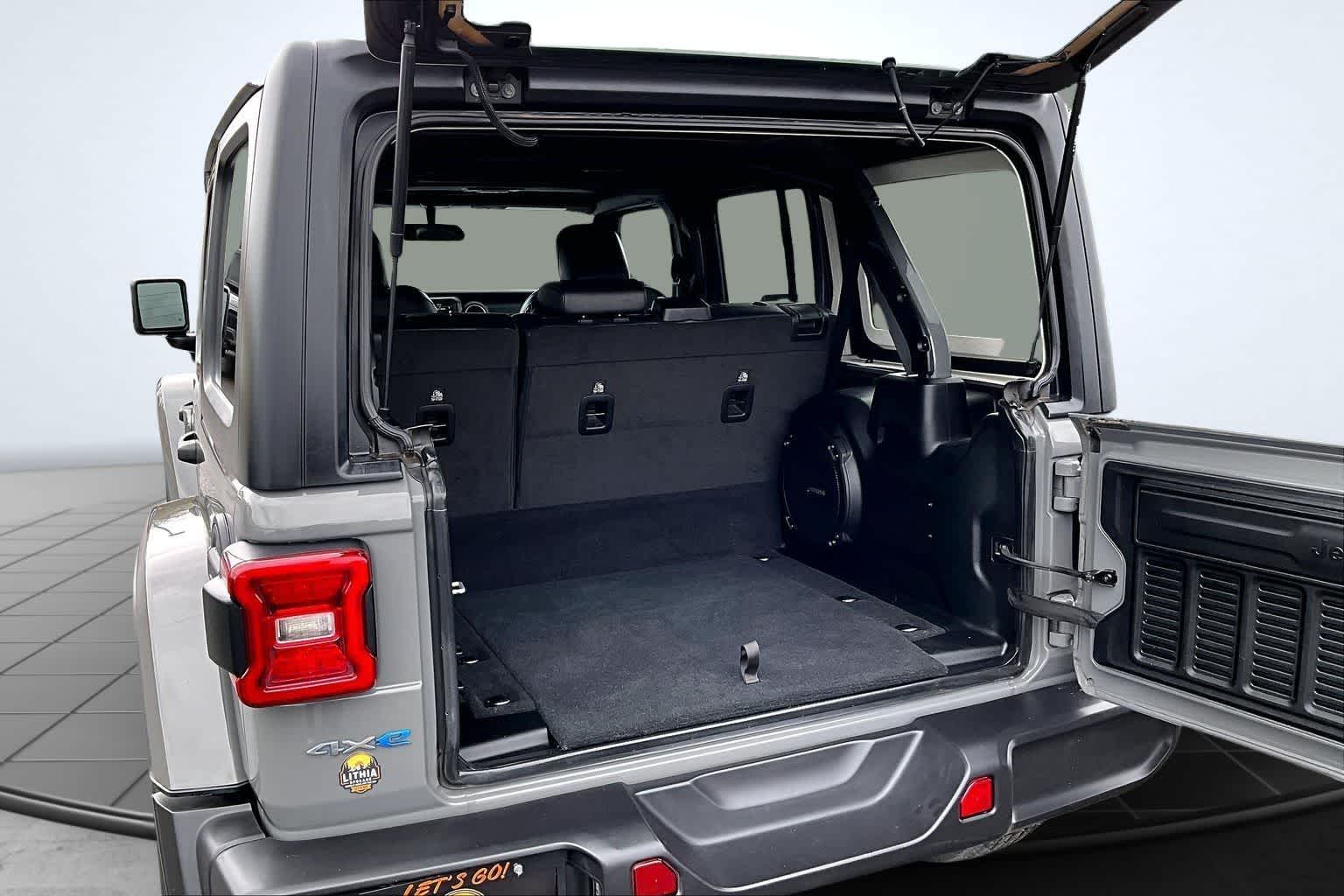 Thumbnail: 2023 Jeep Wrangler - 19