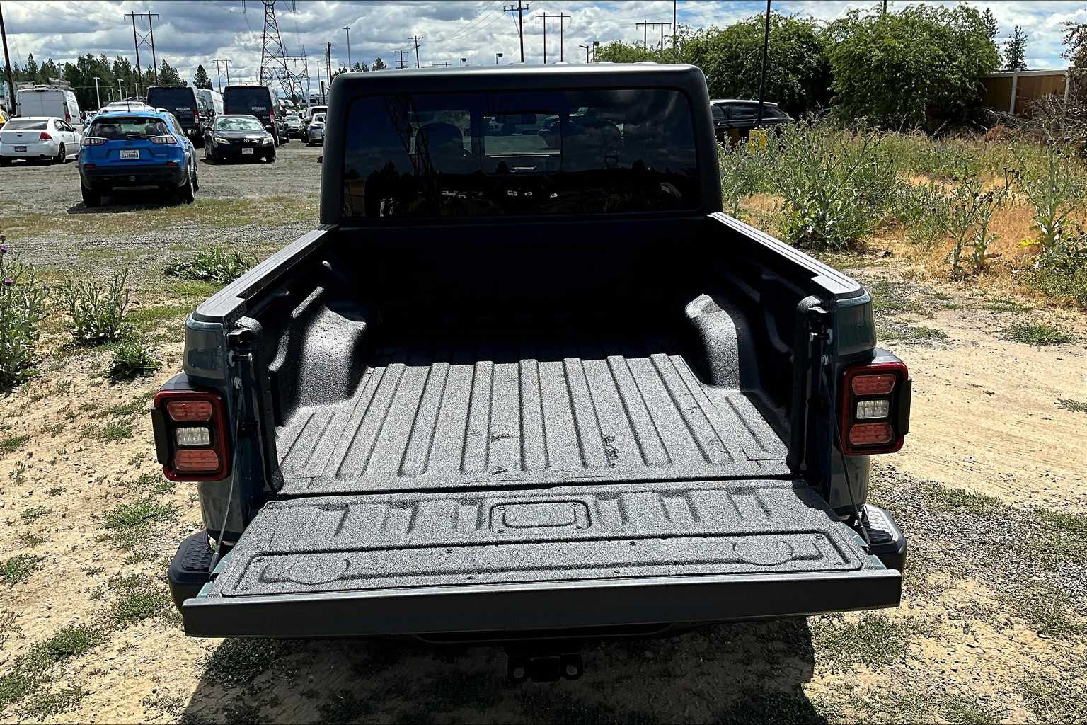 Thumbnail: 2025 Jeep Gladiator - 19