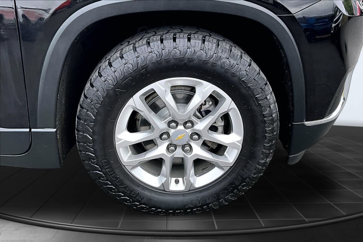 Thumbnail: 2021 Chevrolet Traverse - 34