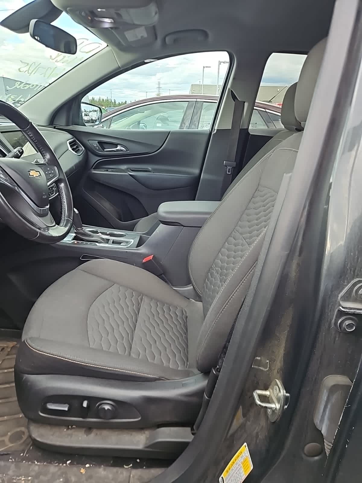 Thumbnail: 2019 Chevrolet Equinox - 6