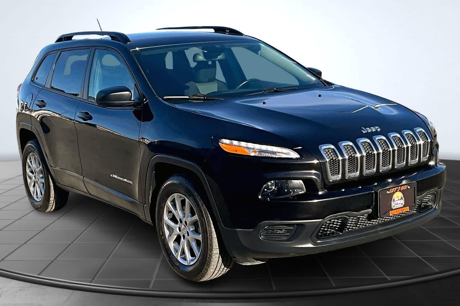 Thumbnail: 2016 Jeep Cherokee - 22