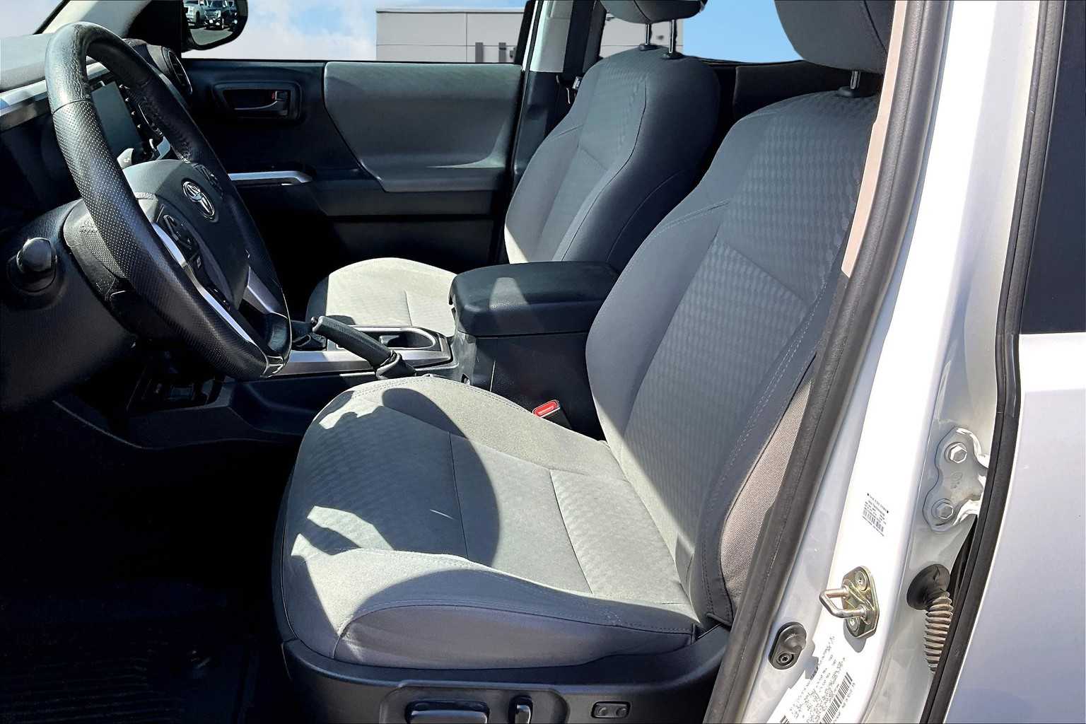 Thumbnail: 2020 Toyota Tacoma - 11