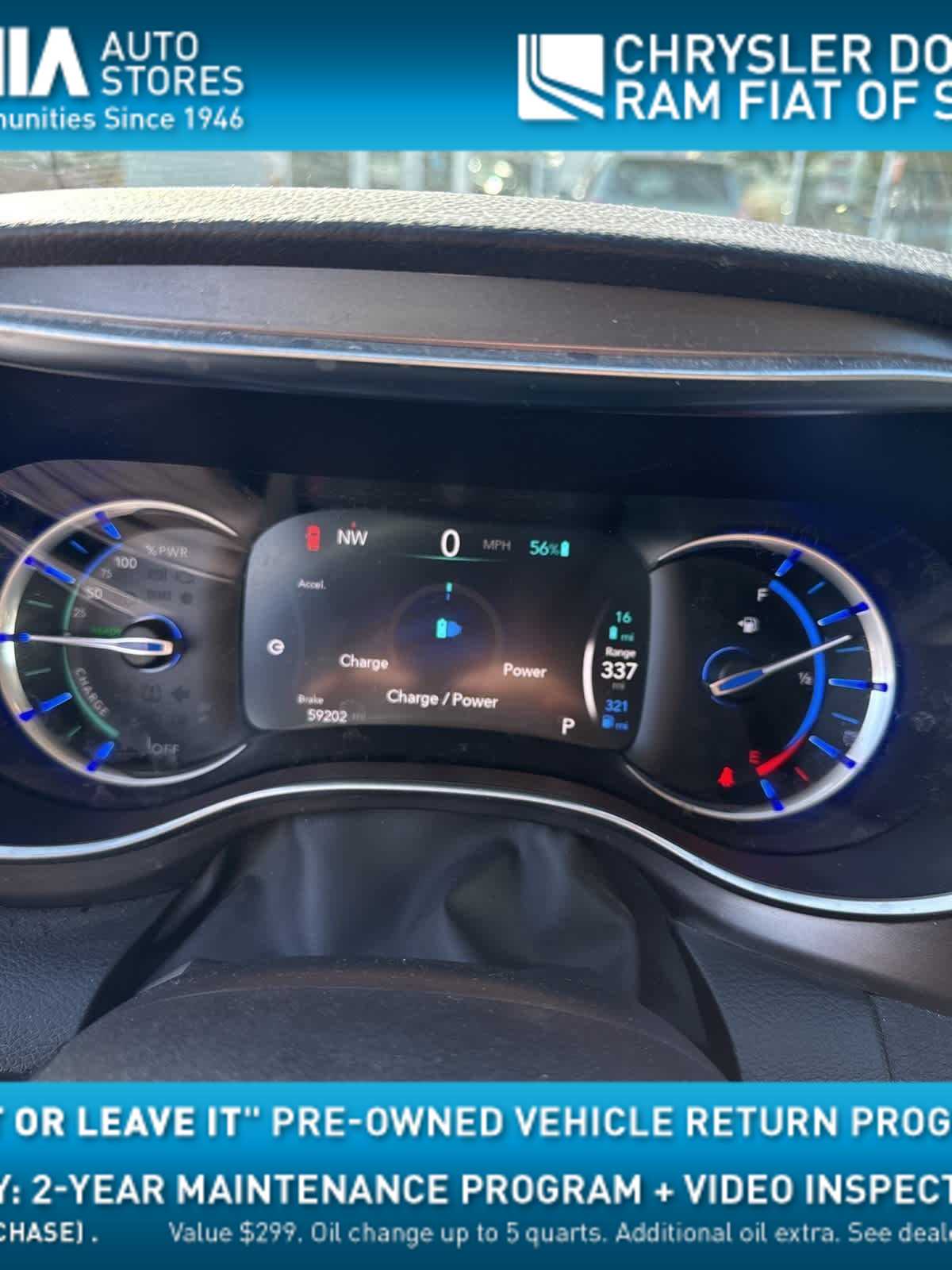 2017 Chrysler Pacifica Hybrid Platinum Hero Image