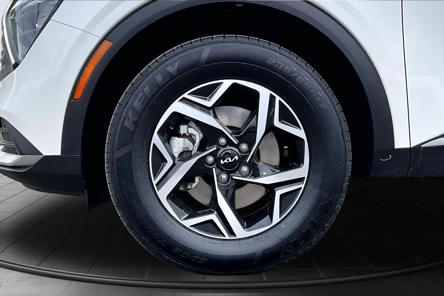 Thumbnail: 2023 Kia Sportage - 8