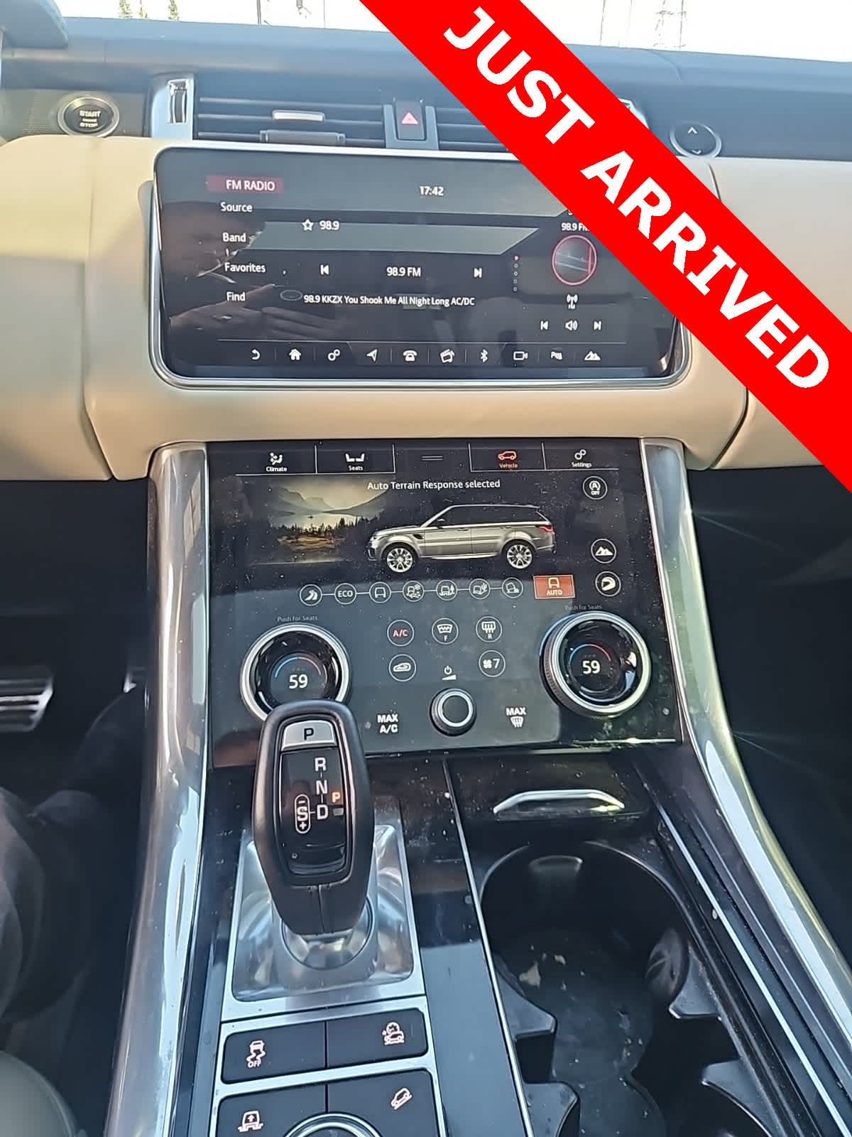 Thumbnail: 2020 Land Rover Range Rover Sport - 10