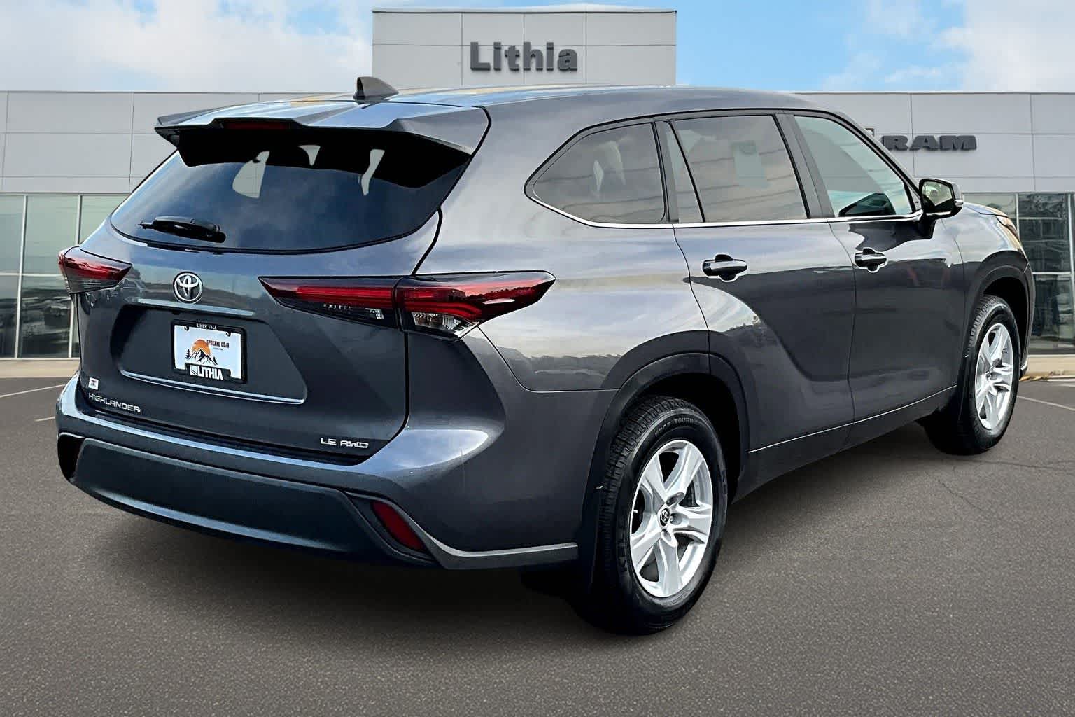 Thumbnail: 2024 Toyota Highlander - 23