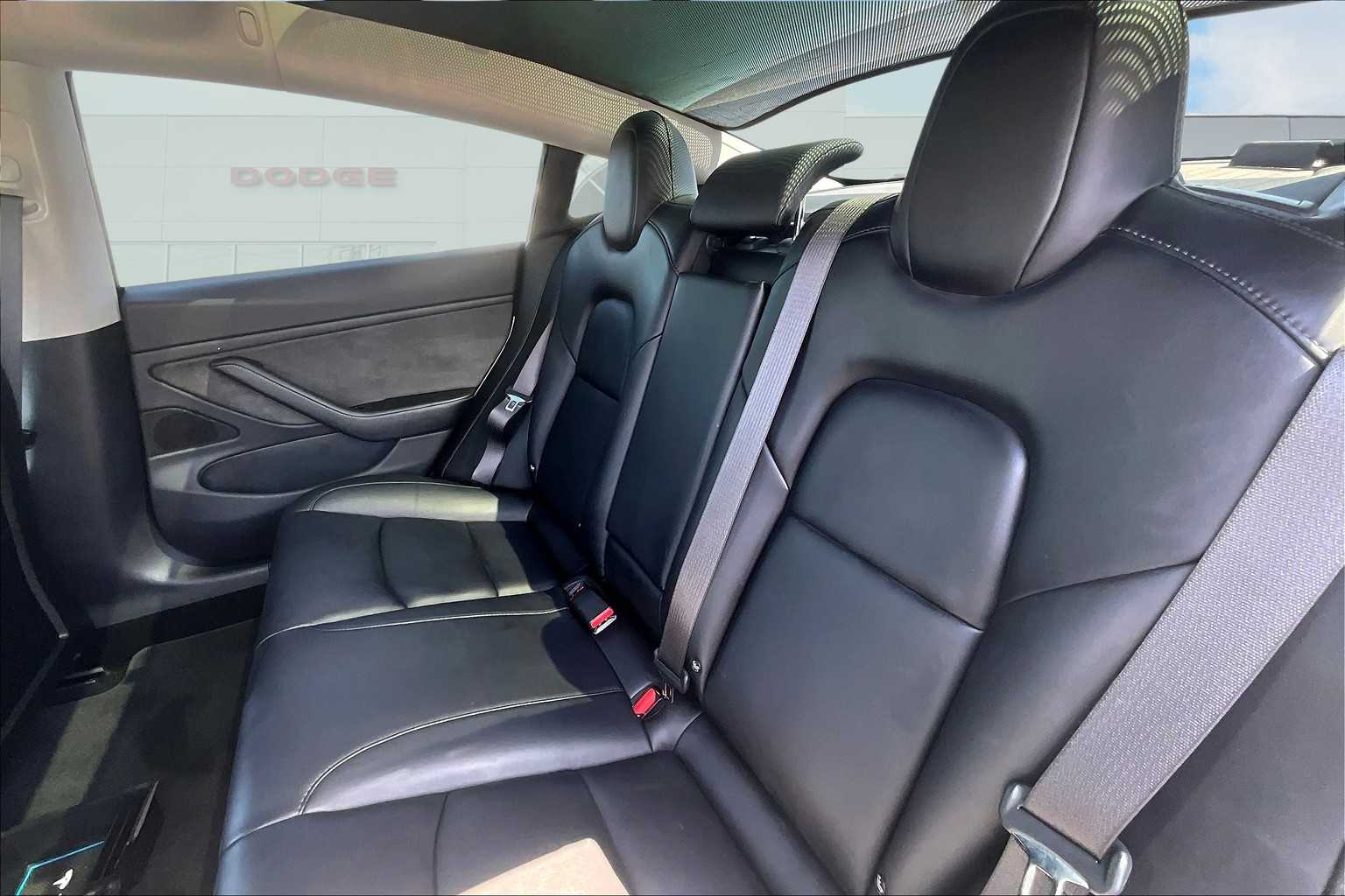 Thumbnail: 2018 Tesla Model 3 - 11