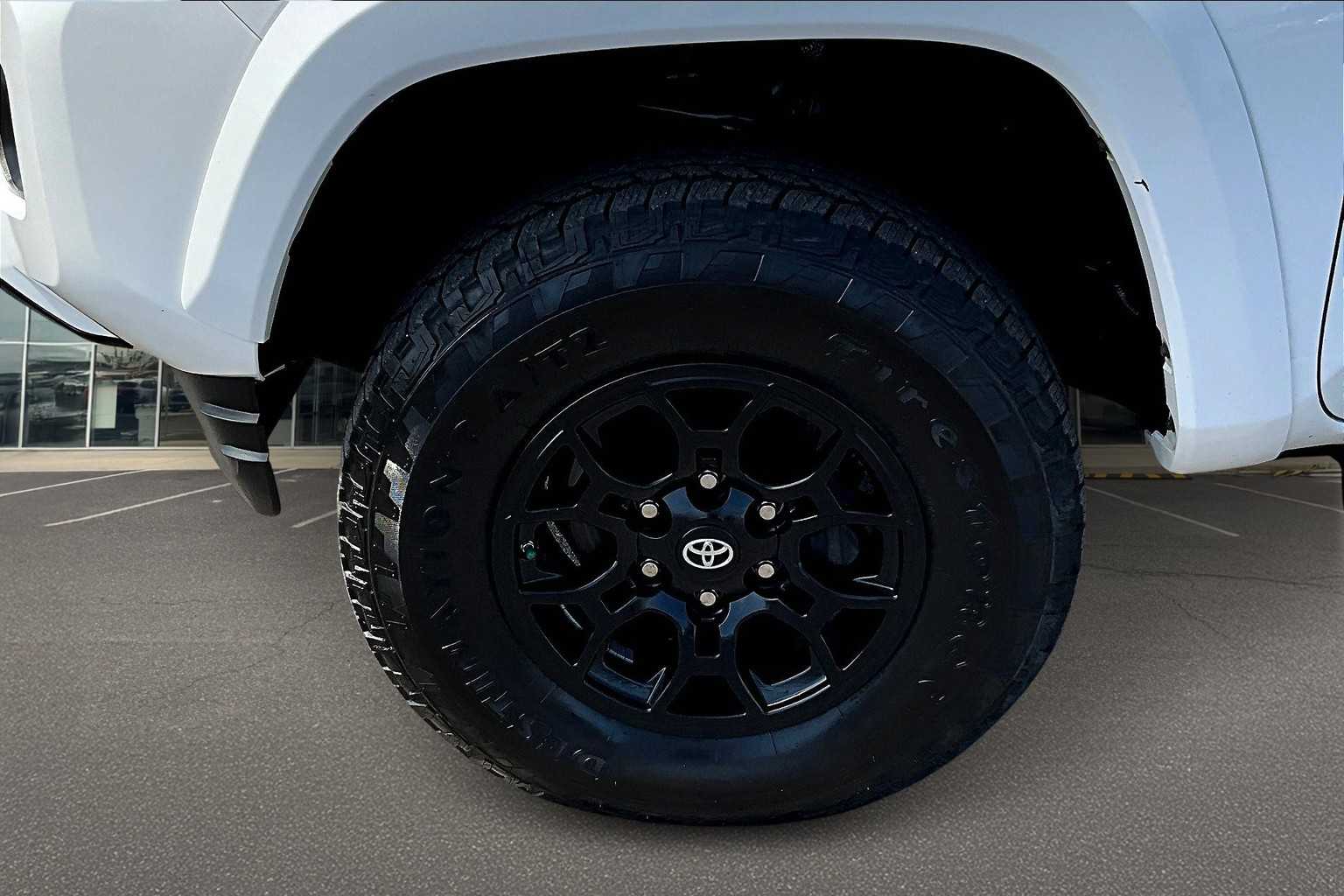 Thumbnail: 2020 Toyota Tacoma - 8