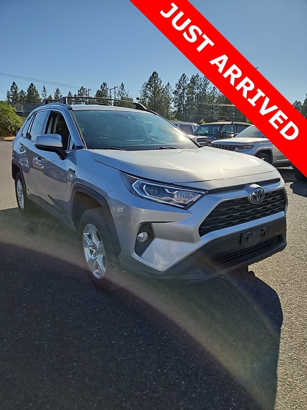 Thumbnail: 2020 Toyota RAV4 - 3