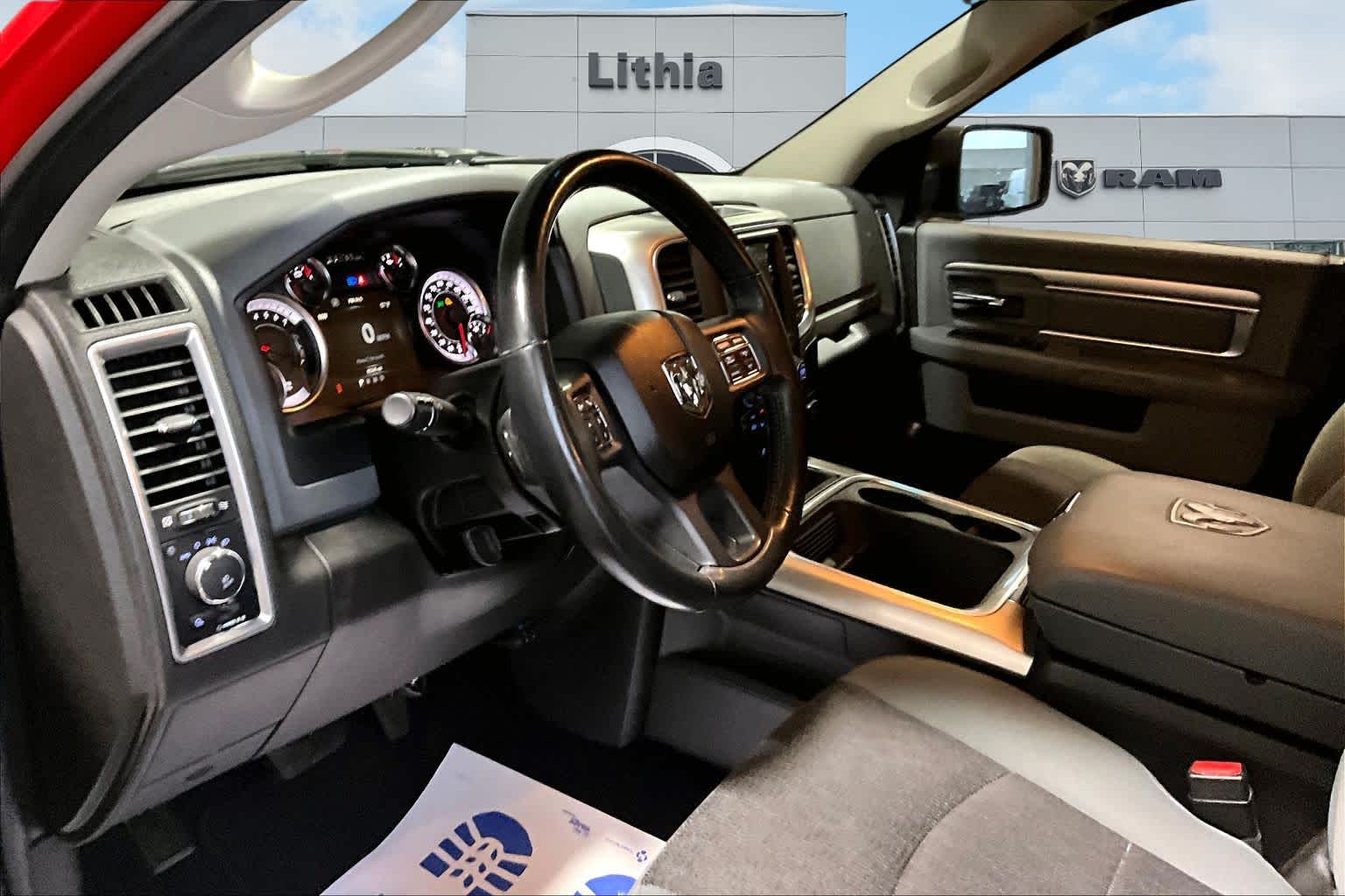 Thumbnail: 2019 RAM 1500 Classic - 2